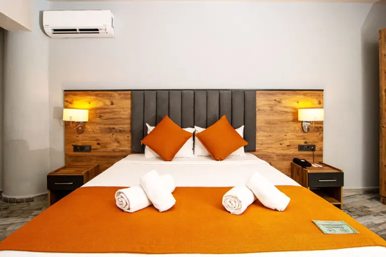 Deluxe Kara Manzaralı Oda