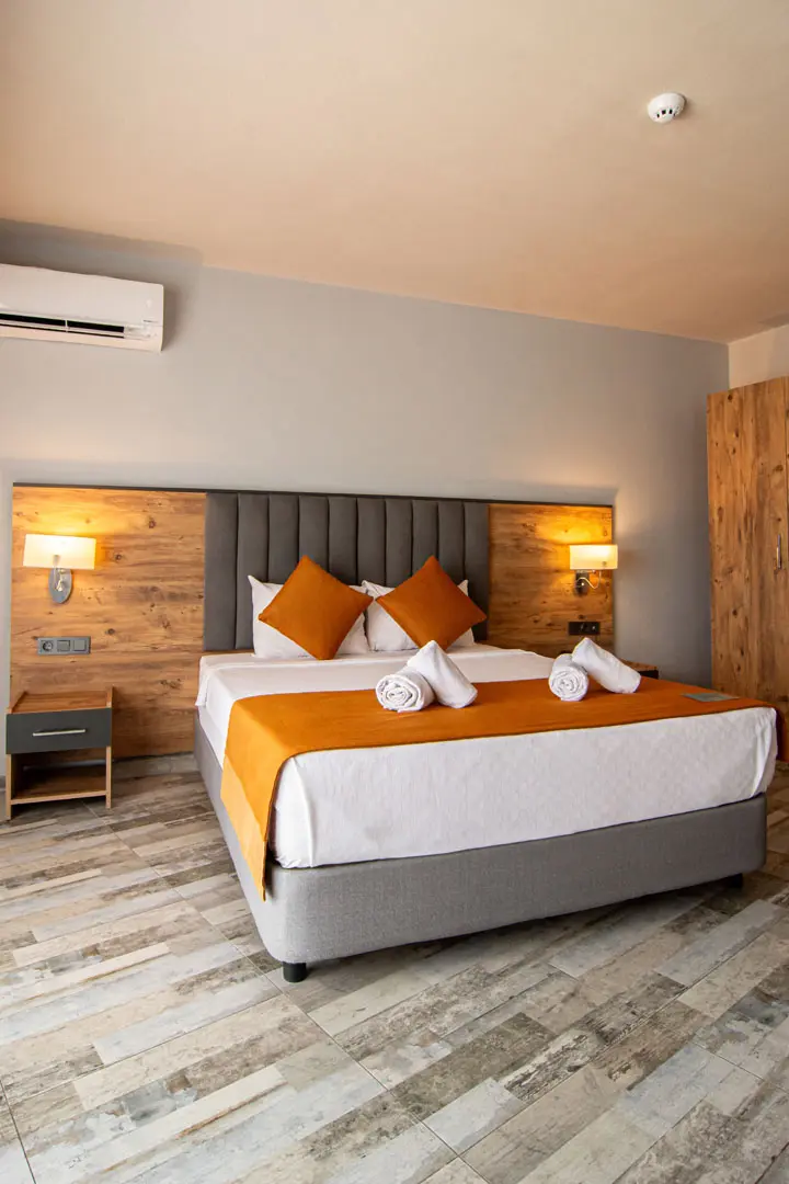 Deluxe Kara Manzaralı Oda