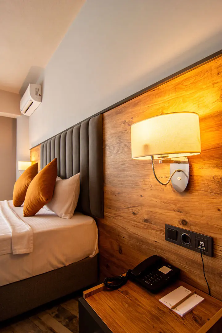 Deluxe Kara Manzaralı Oda