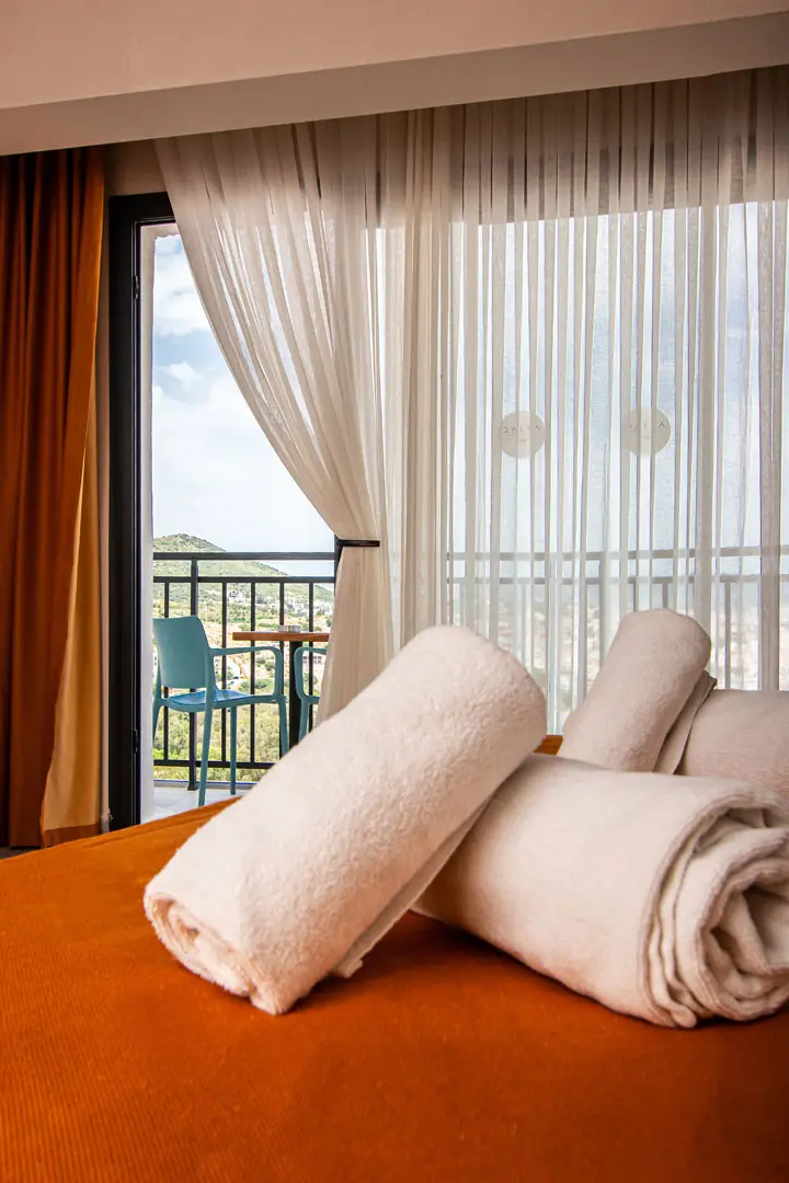 Deluxe Kara Manzaralı Oda