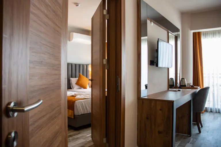 Superior Deniz Manzaralı Aile Odası