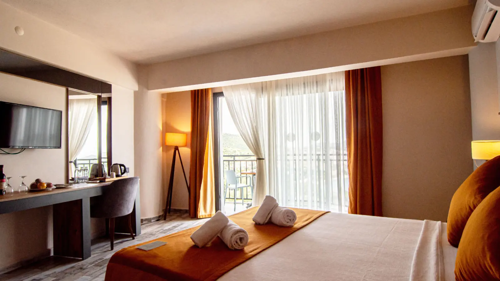 Deluxe Kara Manzaralı Oda